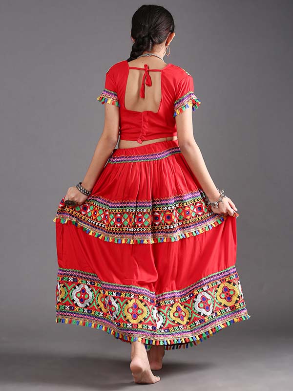 gujarati ladies dress Gujarati Ghaghara Skirt Woman Cotton Navratri Dandiya Night Chaniya Choli Mirror Garba Dress 7600, Red, Large : Amazon.ca: Clothing, Shoes & Accessories