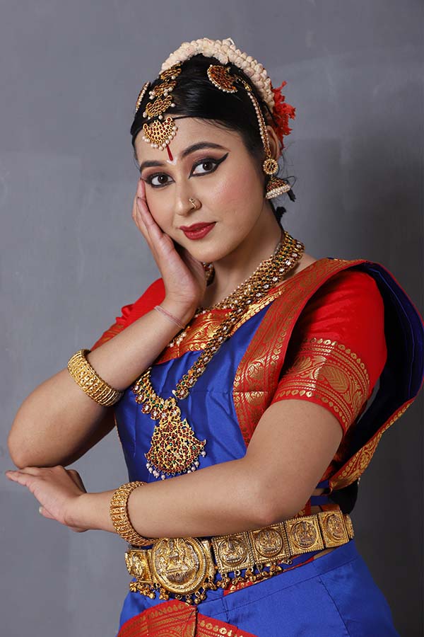 Buy Traditional Red Blue Bharatanatyam Dress Online For Women – The Dance Bible